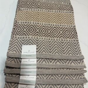 Room & Retreat 100% cotton diamond stripe Placemats 13x19